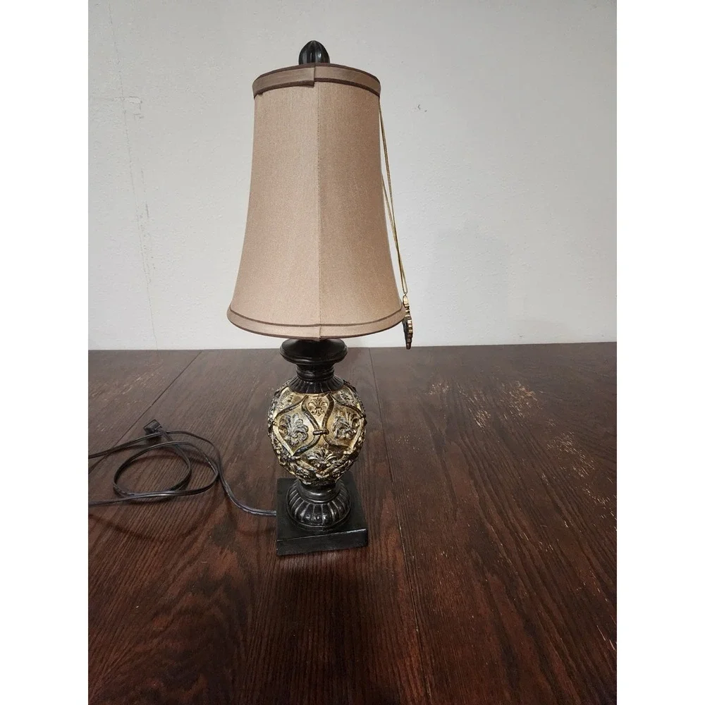 Fleur De Lis Accent Table Lamp Bronze Gold Resin Beige Traditional Decor -WORKS!